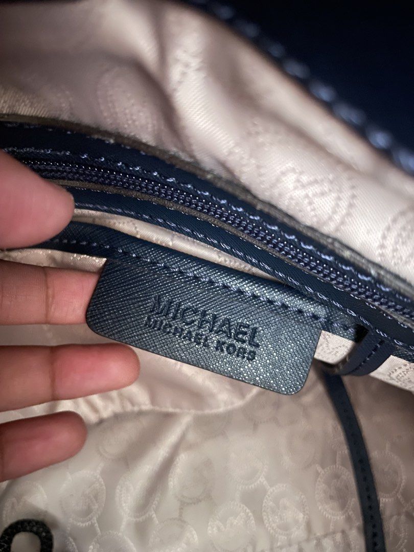 Vintage Michael Kors Hamilton Tote Bag (Category: Luxury Bags & Wallets) located in Manila. Submitted by wildae (Listing ID 1447019267, Image 2). Description: Negotiable!! - Navy blue Michael Kors tote bag - Gold-tone heavy hardware - Legit MK bag - Used once .