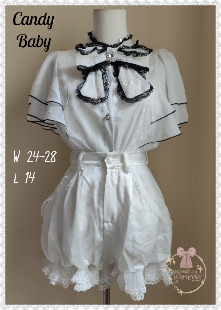 White and Black Bloomer Shorts (Category: Shorts) located in Batangas. Submitted by selenophile__ (Listing ID 1447049267, Image 1). Description: 550 each.