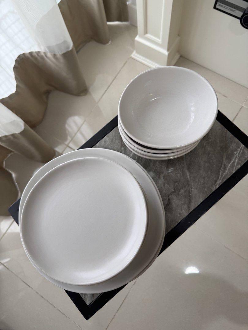 White Ceramic Plates and Bowls Set497393336268236801