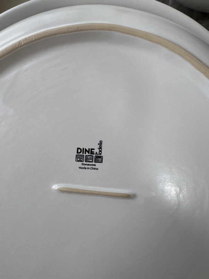 White Ceramic Plates and Bowls Set497393336268236803