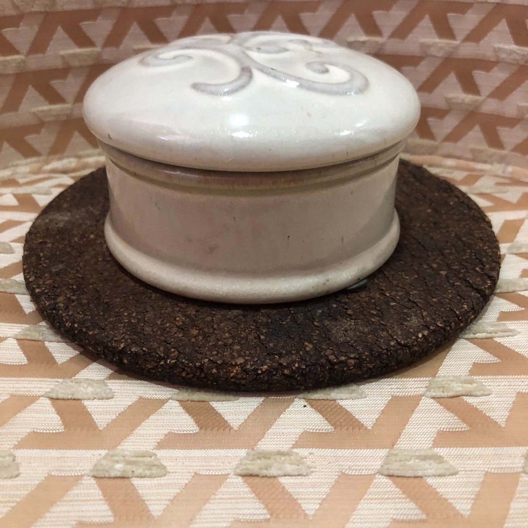 White Ceramic Trinket Box with Embossed Design (Category: Other Home Decor) located in Davao. Submitted by giftopia (Listing ID 1447022897, Image 3). Description: 6 pcs available - Adorable white ceramic box with embossed design on the lid. - Ideal for storing small jewelry, trinkets, or keepsakes - Adds a touch of elegance to any dresser or vanity. - Compact size: approximately 3 inches in diameter..