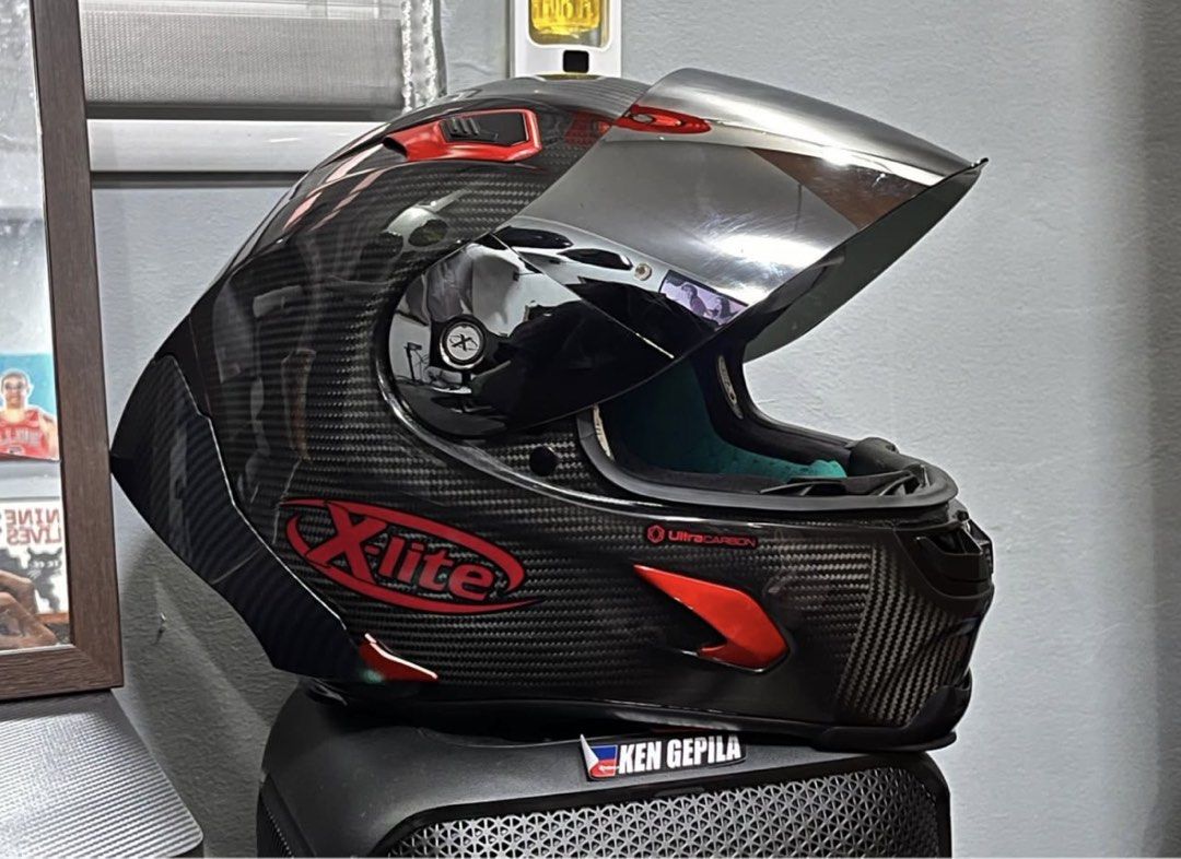 XLITE x803RS Ultra Carbon (Category: Helmets and other Riding Gears) located in Quezon City. Submitted by trinkats (Listing ID 1447088728, Image 1). Description: Xlite X803RS Ultra Carbon Size L Snugfit Personal Helmet Helmet only no other inclusions bought from motomarket centris (dec 2024) New carbon spoiler Minimal scratches 40k+ srp selling it for 23k only Qc or Pampanga area.