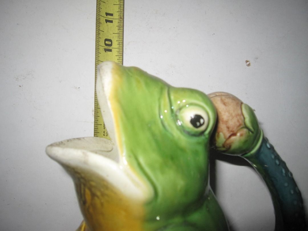 1960's Vintage Majolica Frog Pitcher (Category: Pitchers & Dispensers) located in Baguio. Submitted by mrbrunno (Listing ID 1448720049, Image 3). Description: 1960's Vintage Majolica Frog Pitcher I purchased this in the 80's in NJ Very good quality, beautiful detail & colors. In excellent condition, i have never used it, has been on display since purchased..