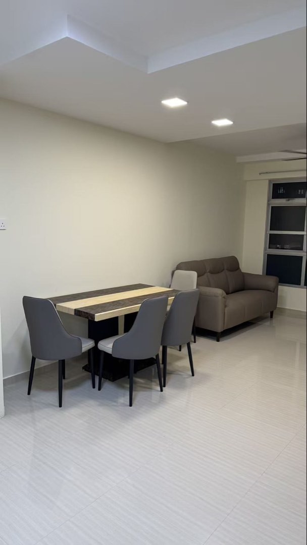 (Category: ) located in . Submitted by lchong122 (Listing ID 1448794691, Image 1). Description: .