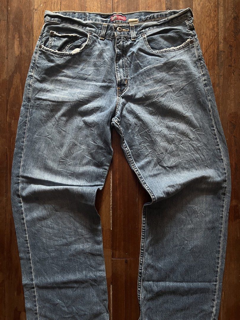 90s Vintage Faded Glory Bootcut Jeans (Category: Jeans) located in Los Banos. Submitted by lootmeup (Listing ID 1448808327, Image 2). Description: 90s Vintage Faded Glory Loose Fit Bootcut Jeans Vintage look Issue: distress on hem Size: Width: 36 Length: 41.5 Leg hole: 13 Leg opening: 10 Mine P550.