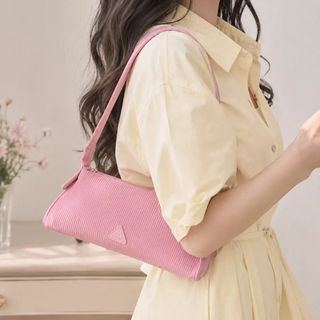 （分類：）位於 。 由 buy_deign 提交（商品編號 1448894301，圖片 1）。簡介： 。