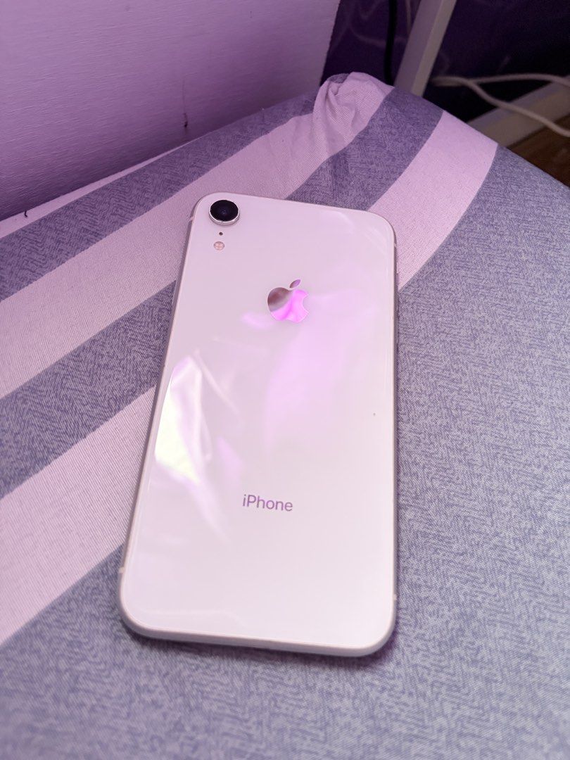 📱 iPhone XR | Sulit Price! (Category: iPhone X Series) located in Taguig. Submitted by bendthetrends20 (Listing ID 1448712227, Image 2). Description: 📱✨ **Still one of the best budget iPhones you can own!** XR✨ Includes: charger-cord, cases Looking for an iPhone that delivers smooth performance, great camera quality, and premium Apple features without the premium price? The **iPhone XR** is a smart choice! 💙 Why people still love the iPhone XR
