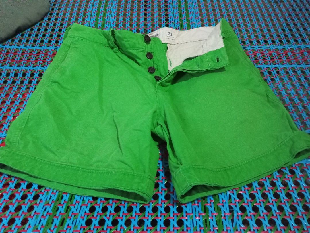 Abercrombie and Fitch short (Category: Shorts) located in Manila. Submitted by xthirft_finderx (Listing ID 1444781033, Image 2). Description: Abercrombie & Fitch Classic Chino Shorts four-button fly closure Made in Bangladesh Waist:32 L:16 W:21 H:11.