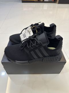 (Category: ) located in . Submitted by shop88990 (Listing ID 1448763497, Image 1). Description: .