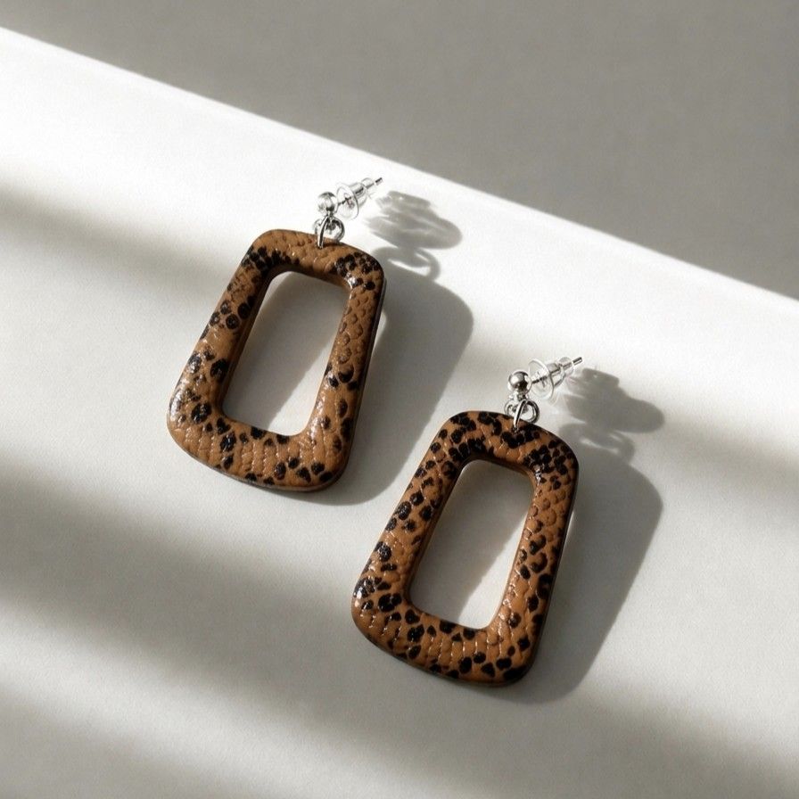Anting leopard (Kategori: Olshop Wanita) berada di Denpasar. Dikirim oleh jualbarangse2nd (ID iklan 1448698195, Gambar 1). Deskripsi: .