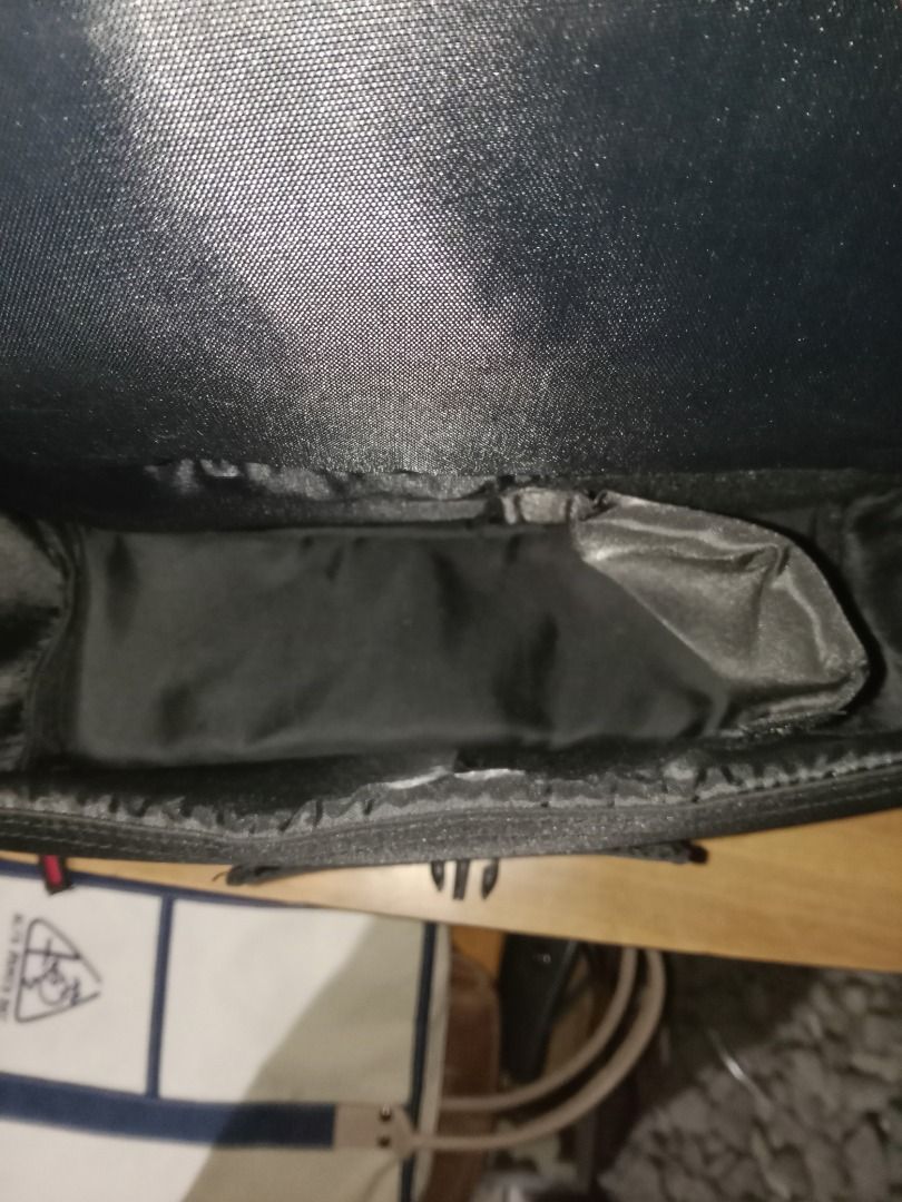 aosta camera shoulder bag (Category: Camera Bags & Carriers) located in Caloocan City. Submitted by vhienice1130 (Listing ID 1448835907, Image 2). Description: .