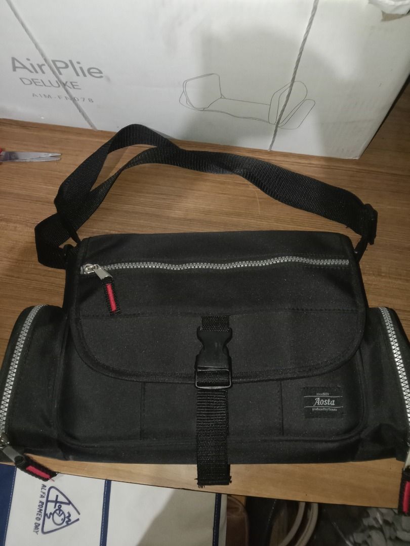 aosta camera shoulder bag (Category: Camera Bags & Carriers) located in Caloocan City. Submitted by vhienice1130 (Listing ID 1448835907, Image 1). Description: .