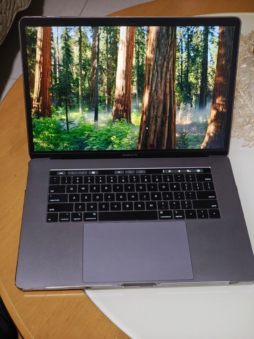 Apple MacBook Pro 15-inch (2018) 16GB RAM 512GB SSD