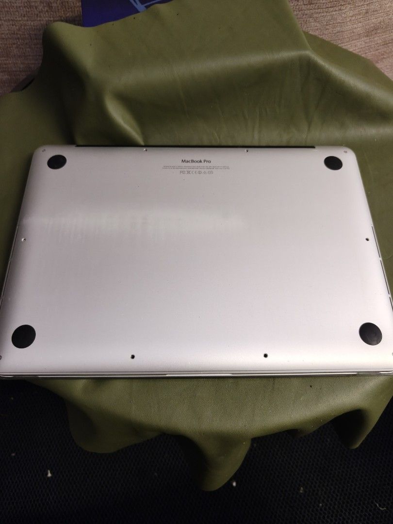 Apple MacBook Pro A1502 Laptop505555402475458563