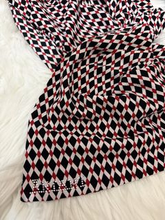 (Category: ) located in . Submitted by rarabeautycare (Listing ID 1448793003, Image 1). Description: .