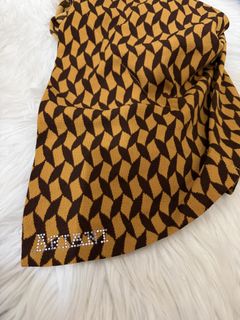 (Category: ) located in . Submitted by rarabeautycare (Listing ID 1448793201, Image 1). Description: .