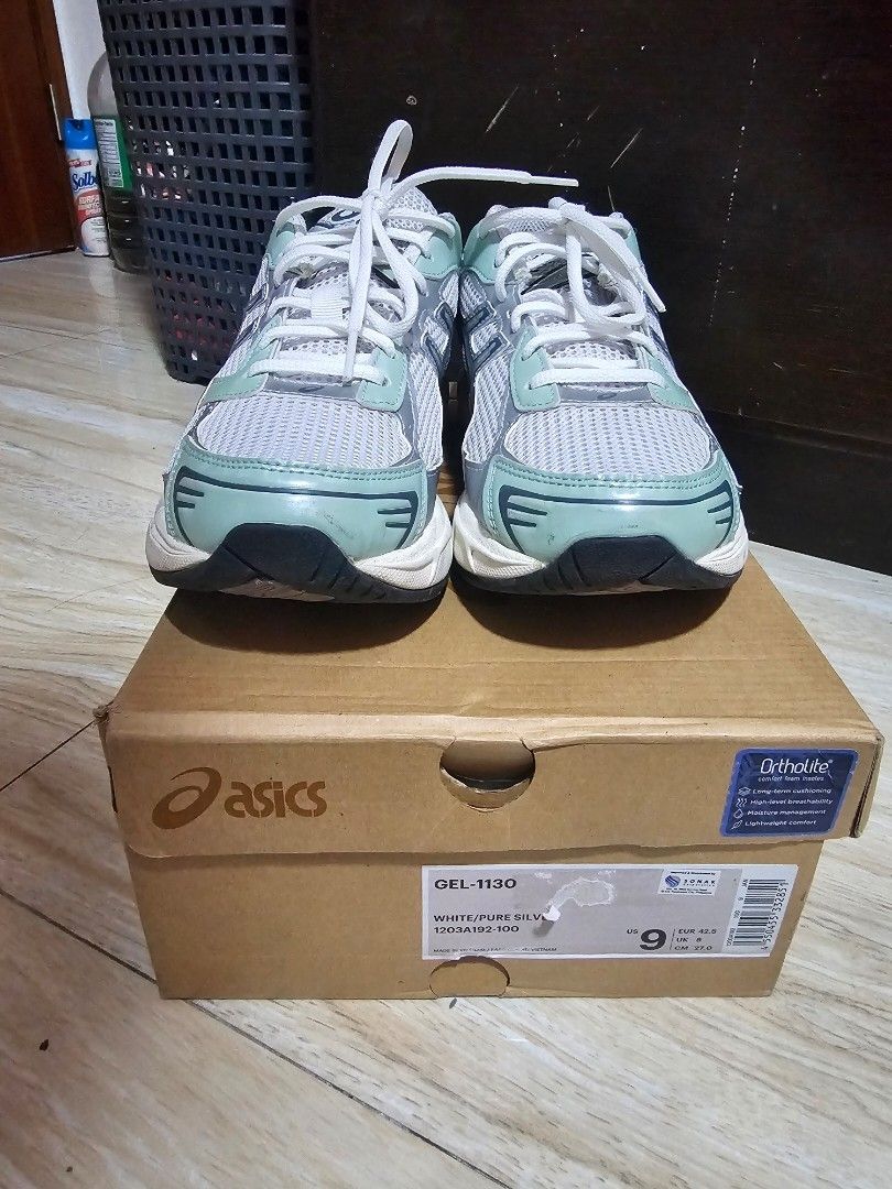 Asics Gel 1130 (Category: Sneakers) located in Angeles City. Submitted by vankyrien (Listing ID 1448795456, Image 2). Description: AUTHENTIC/LEGIT/ORIGINAL Asics Gel 1130s x Naked Collaboration SIZE: 9 US MEN Complete with box RFS: Decluttering bawas collection at reglued na siya, rare na ito wala ka na makikita ganitong collab..