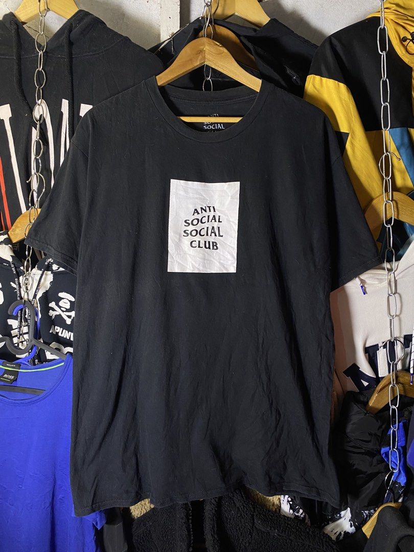 ASSC BOX SCRIPT (Category: Tshirts & Polo Shirts ) located in Manila. Submitted by ercmrsmam (Listing ID 1448856128, Image 1). Description: ASSC BOX SCRIPT 450 +sf W22.5 L29 Minimal discoloration Color may vary due to lighting Need wash Dm if interested 📩 will be posted on my carousell acc⬇️ Check out ercmrsmam listings on #Carousell: https://carousell.app.link/mu0SnqUHP3b 📍baclaran paranaque metro manila 🛵jnt/lalamove courier 💵 mop: gcash.