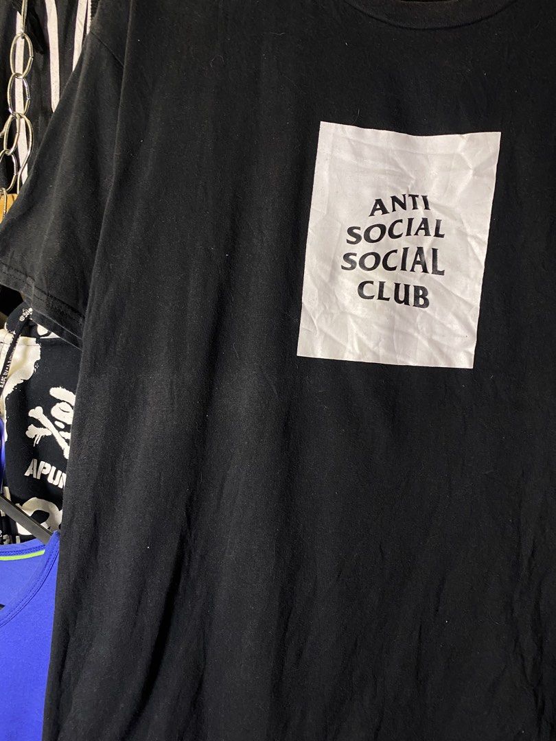 ASSC BOX SCRIPT (Category: Tshirts & Polo Shirts ) located in Manila. Submitted by ercmrsmam (Listing ID 1448856128, Image 2). Description: ASSC BOX SCRIPT 450 +sf W22.5 L29 Minimal discoloration Color may vary due to lighting Need wash Dm if interested 📩 will be posted on my carousell acc⬇️ Check out ercmrsmam listings on #Carousell: https://carousell.app.link/mu0SnqUHP3b 📍baclaran paranaque metro manila 🛵jnt/lalamove courier 💵 mop: gcash.