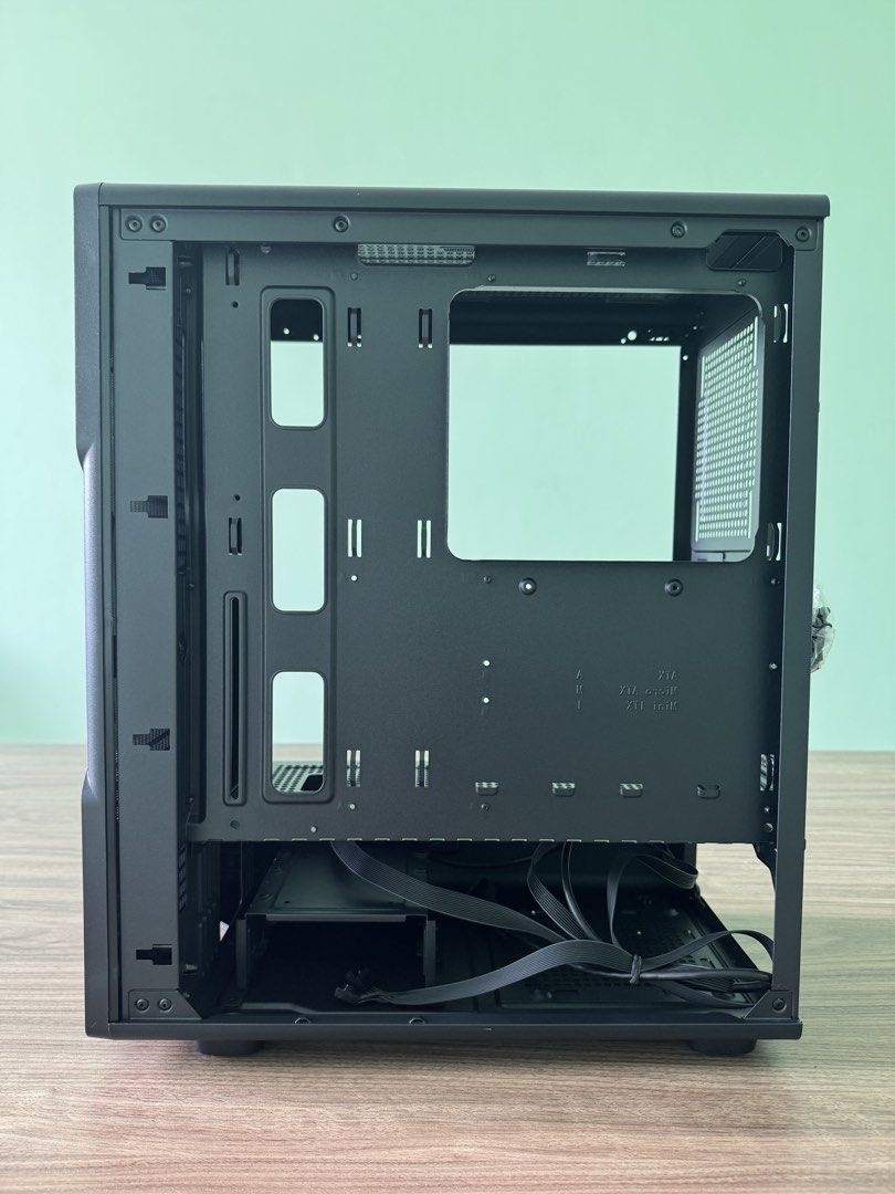 ATX Case + RGB Fan Kit (Category: Computer Parts) located in Valenzuela. Submitted by zuubee (Listing ID 1448762653, Image 3). Description: ATX case - new RF120 - used, complete set Php 2,400 + shipping.