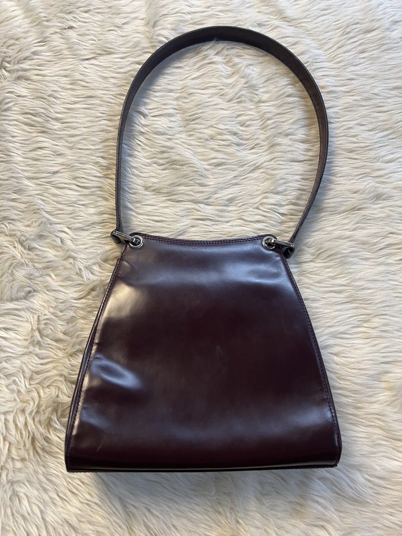 Authentic Bally Kili Long strap (Category: Luxury Bags & Wallets) located in San Antonio. Submitted by kimbags (Listing ID 1448743515, Image 2). Description: Authentic 💯 Very good condition Very minimal signs of used.