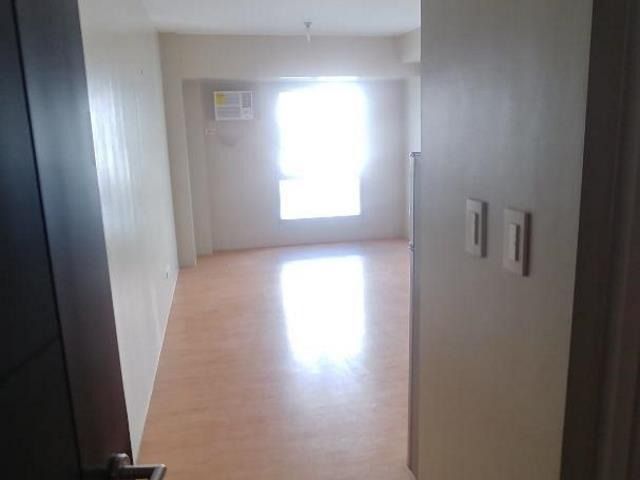 Avida Towers Alabang Studio Unit 22.4sqm (Category: Apartments & Condos) located in Manila. Submitted by patrick_andrew (Listing ID 1448701461, Image 2). Description: Tower 2 20th floor 22.4sqm inclusions: ref, aircon, water heater, bidet, assoc dues 1year contract 2months advance + 2months deposit + 10months pdc For direct renters only.