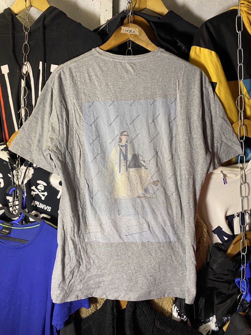 Balenciaga photoshoot tee (Category: Tshirts & Polo Shirts ) located in Manila. Submitted by ercmrsmam (Listing ID 1448854787, Image 2). Description: BALENCIAGA PHOTOSHOOT TSHIRT W21 L28 Stain Color may vary due to lighting Need wash Dm if interested 📩 will be posted on my carousell acc⬇️ Check out ercmrsmam listings on #Carousell: https://carousell.app.link/mu0SnqUHP3b 📍baclaran paranaque metro manila 🛵jnt/lalamove courier 💵 mop: gcash.