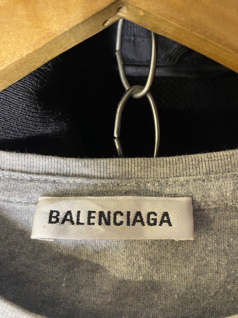 Balenciaga photoshoot tee (Category: Tshirts & Polo Shirts ) located in Manila. Submitted by ercmrsmam (Listing ID 1448854787, Image 3). Description: BALENCIAGA PHOTOSHOOT TSHIRT W21 L28 Stain Color may vary due to lighting Need wash Dm if interested 📩 will be posted on my carousell acc⬇️ Check out ercmrsmam listings on #Carousell: https://carousell.app.link/mu0SnqUHP3b 📍baclaran paranaque metro manila 🛵jnt/lalamove courier 💵 mop: gcash.