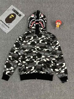 (Category: ) located in . Submitted by fashion.luxe (Listing ID 1448777452, Image 1). Description: .
