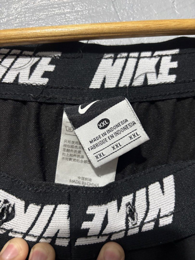 BIG SWOOSH NIKE SHORTS 2XL (Category: Shorts) located in Cavite. Submitted by playerscollection (Listing ID 1448829832, Image 3). Description: NIKE SHORTS SIZE 2XL 34-36 waist dm if interested.