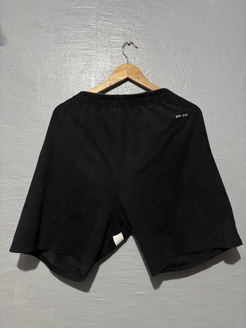 BIG SWOOSH NIKE SHORTS 2XL (Category: Shorts) located in Cavite. Submitted by playerscollection (Listing ID 1448829832, Image 2). Description: NIKE SHORTS SIZE 2XL 34-36 waist dm if interested.