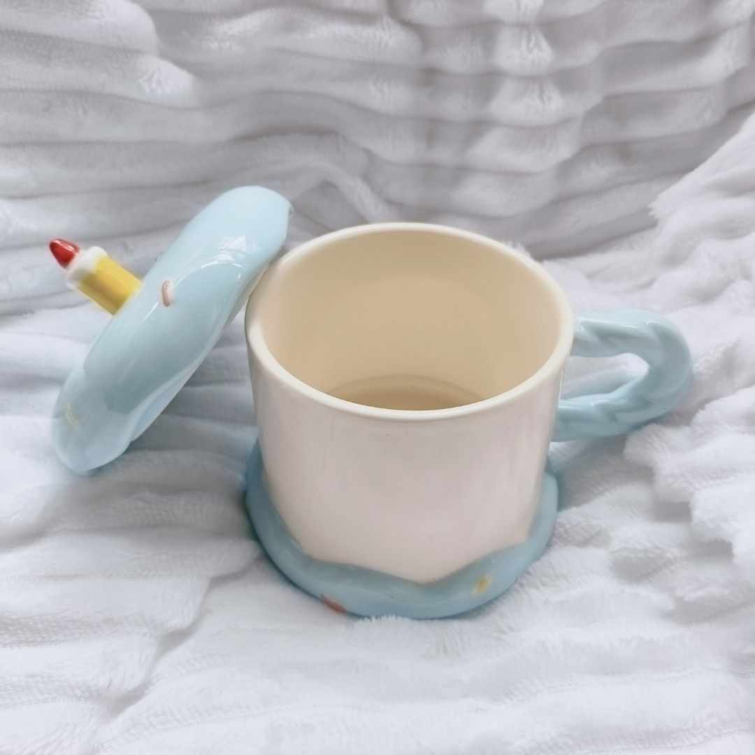 Birthday Cake Mug with Candle Lid (Category: Coffee & Tea Tableware) located in Bontoc. Submitted by shaneebhee (Listing ID 1447762215, Image 2). Description: .