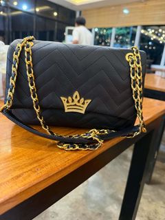 (Category: ) located in . Submitted by ghinzky_preloved (Listing ID 1448772741, Image 1). Description: .