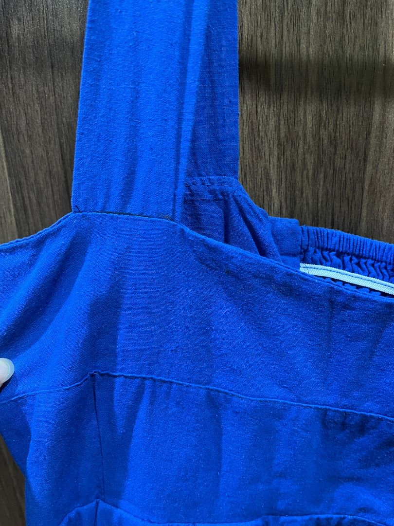 Blue Sleeveless A-Line Dress (Category: Dresses) located in Quezon City. Submitted by thecuriouscaaat (Listing ID 1448806817, Image 2). Description: - Vibrant bright blue sleeveless dress - Flattering square neckline with adjustable straps - Gathered waist with a chic pleated A-line skirt RFS: does not fit me anymore MOP: GCash / BPI Shipping within Metro Manila area only Buyer will shoulder the delivery fee PM ME IF INTERESTED.