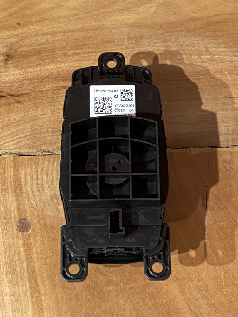 BMW iDrive Controller Switch OEM (Category: Other Automotive Parts and Accessories) located in Paranaque City. Submitted by theghoztbox (Listing ID 1448883373, Image 2). Description: - Genuine BMW iDrive Controller Knob - Part Number: 9261704 - Features: Audio, Menu, Tel, Back, Option buttons - Includes central rotary dial - Compatible with various BMW 1 Series, 3 Series, and X3 models - Please verify part number for exact fitment BMW iDrive Swit