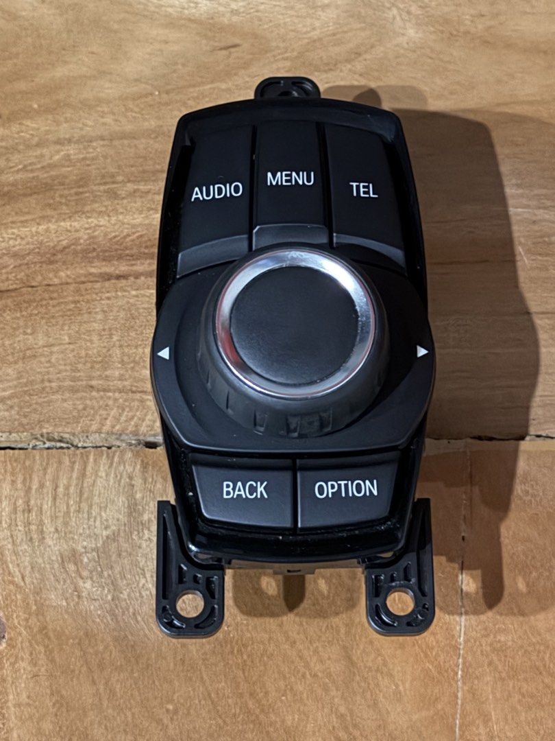 BMW iDrive Controller Switch OEM (Category: Other Automotive Parts and Accessories) located in Paranaque City. Submitted by theghoztbox (Listing ID 1448883373, Image 1). Description: - Genuine BMW iDrive Controller Knob - Part Number: 9261704 - Features: Audio, Menu, Tel, Back, Option buttons - Includes central rotary dial - Compatible with various BMW 1 Series, 3 Series, and X3 models - Please verify part number for exact fitment BMW iDrive Swit