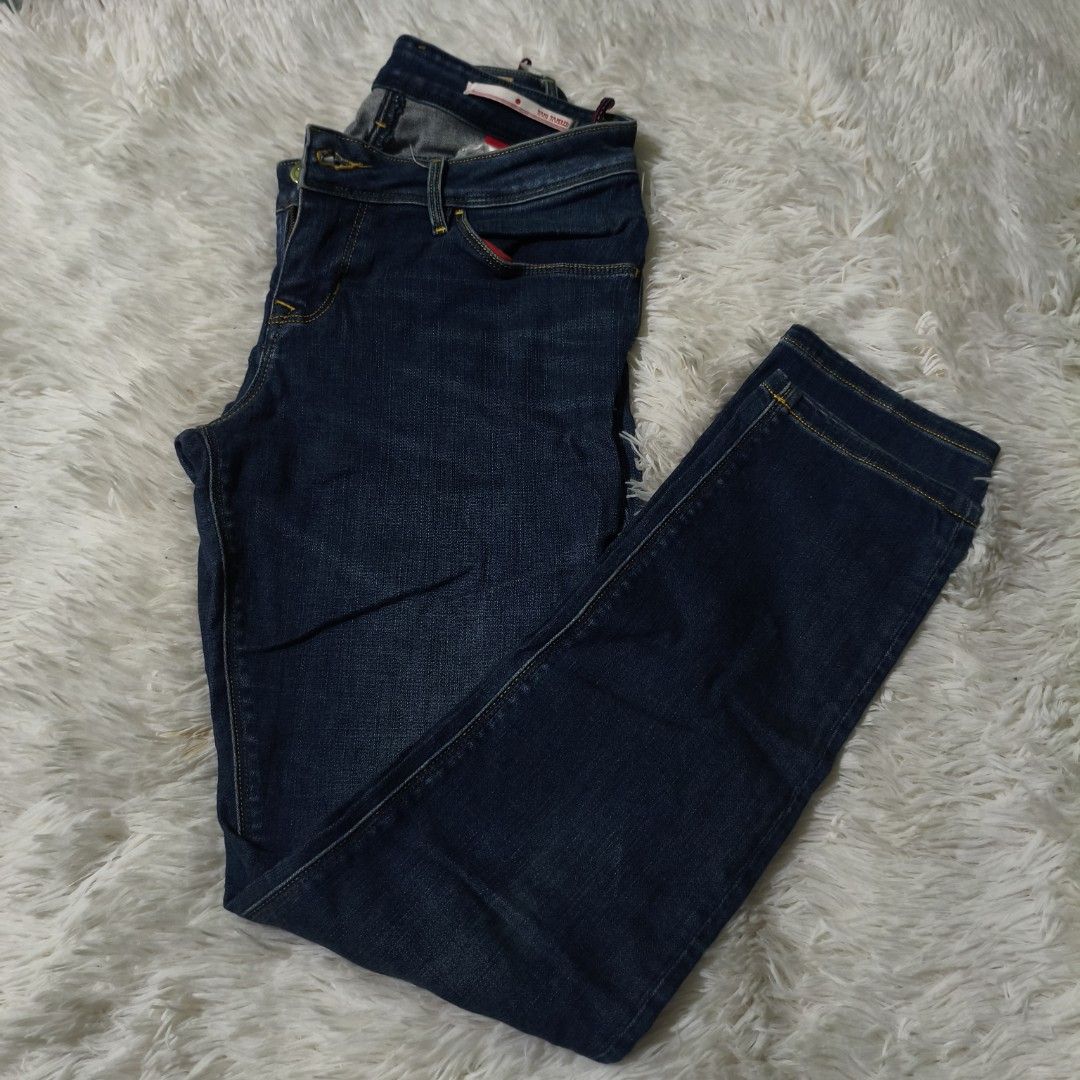 Bobson Denim Jeans (Category: Jeans) located in Manila. Submitted by venizz (Listing ID 1448833142, Image 1). Description: Waist Size: 25 inches Length: 35 inches Leg Size: 18 inches Hem Size: 10 inches - Very Good Condition 💵 Selling Price: ₱250.