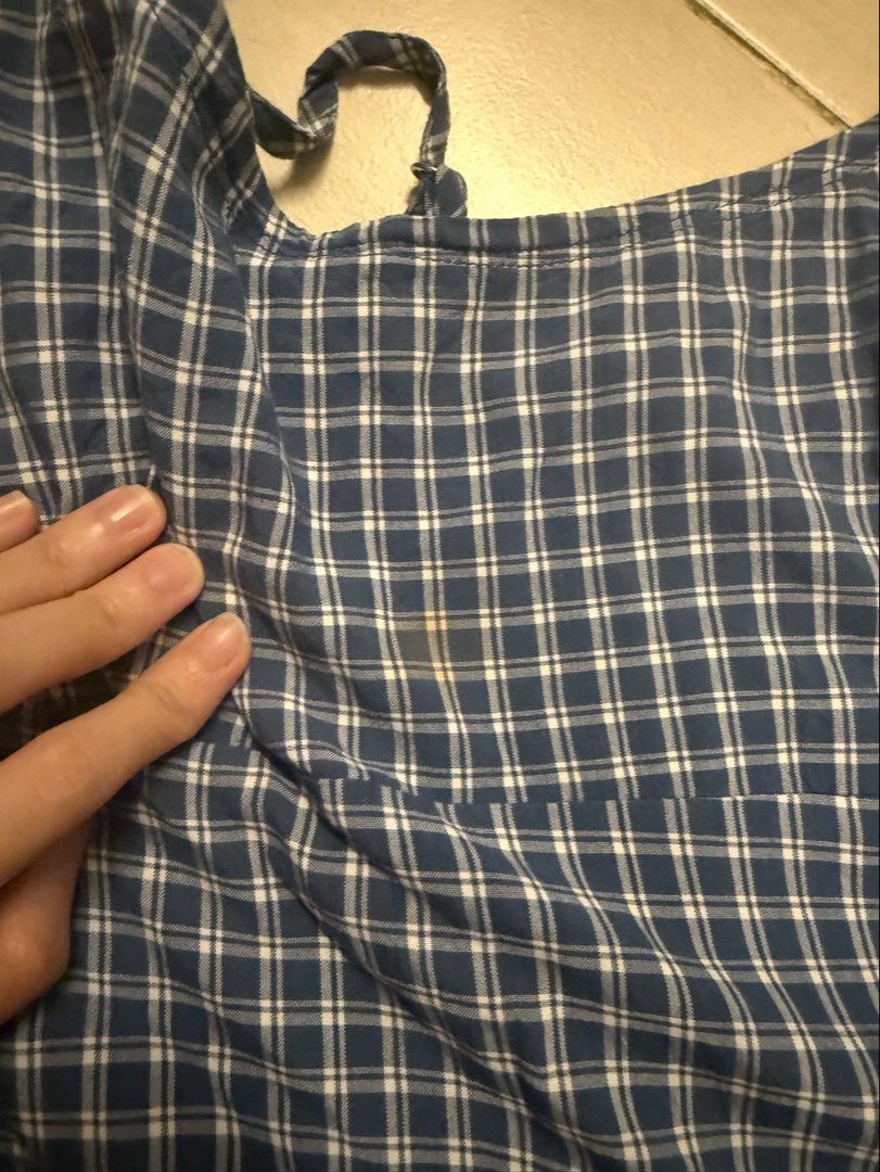 Brandy melville Colleen dress (Category: Dresses) located in Makati City. Submitted by blingbinz (Listing ID 1448757696, Image 3). Description: - has a stain (I think it’s removable) - not my style anymore.