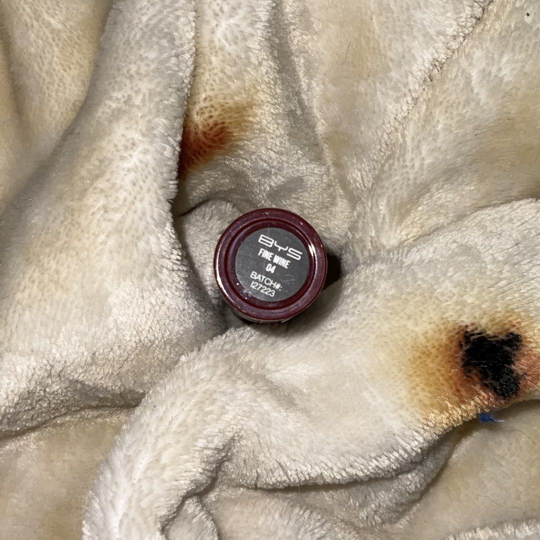 BYS High Shine Melt Lipstick (04 Fine Wine) (Category: Makeup) located in Manila. Submitted by randomlyyoursph (Listing ID 1448852268, Image 3). Description: Reason for sale: Decluttering (in other word, madami na po me gamit, ayaw ko ma expired sila dahil tinatambak ko lang sila, gets?) THIS IS ORIGINAL, ORIGINAL TALAGA AS IN! SF NOT INCLUDED EXP: no expiry Info: Get irresistibly glossy lips with the high shine melt lipstick featuring an ultraso