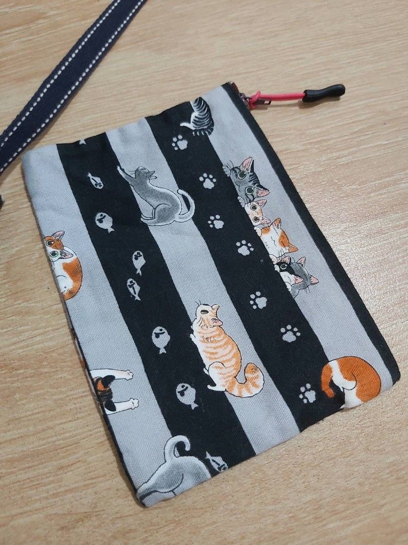 CATS SLING BAG & POUCH SET (Category: Cross-body Bags) located in Bulacan. Submitted by nansantiago (Listing ID 1448883821, Image 3). Description: CATS SLING BAG & POUCH SET Sling bag: 10x7x1.5" inches Pouch: 7x5" inches 🏷️ ₱170 set‼️ 📍 Location: Plaridel, Bulacan 💸 Mode of Payments: Gcash / BPI 📦 Pick-up / Ship 🚚 Couriers : Flash Express / SPX / Lalamove.