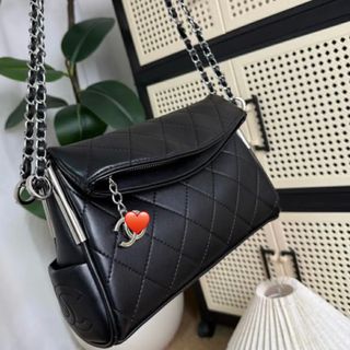 (Category: ) located in . Submitted by luxe.archive (Listing ID 1448860134, Image 1). Description: .