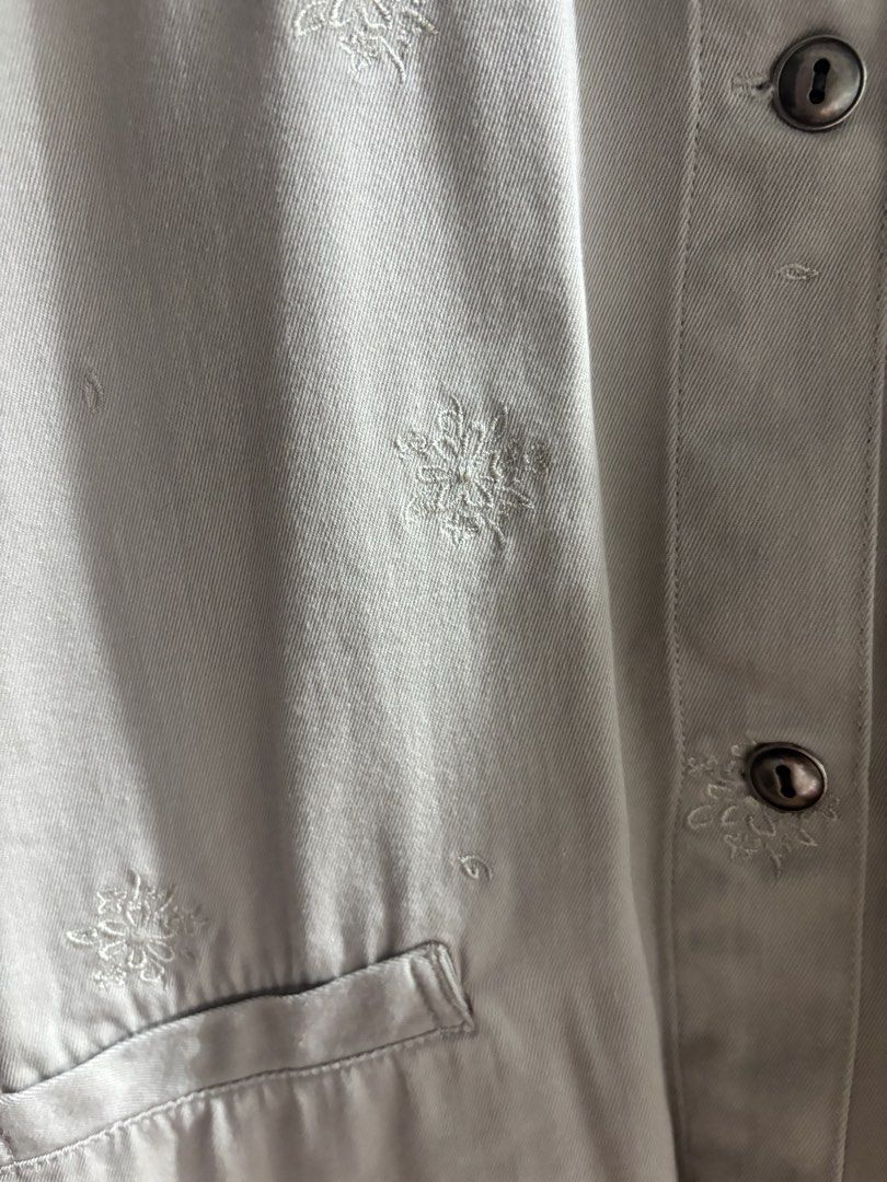 Cherokee Embroidered Button Down Blouse (Category: Blouses) located in Paranaque City. Submitted by coconati (Listing ID 1448815569, Image 3). Description: bought for over 2000 rfs: decluttering barely used .