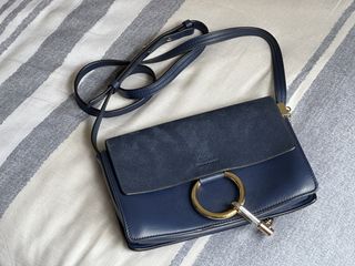 （分類：）位於 。 由 dvuitton 提交（商品編號 1448892648，圖片 1）。簡介： 。