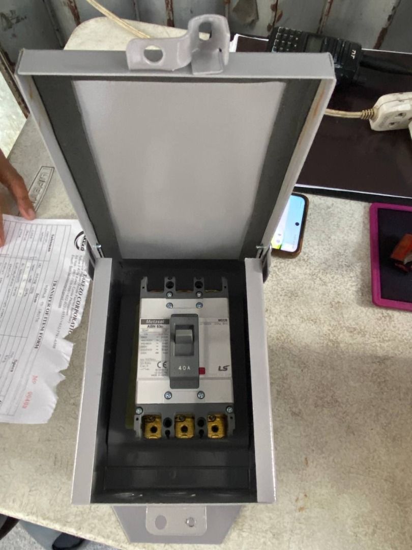 Circuit Breaker with housing (Category: Everything Else Others) located in Caloocan City. Submitted by zenphoenix.0b9dcc (Listing ID 1448728163, Image 3). Description: Specs: 3phase 40A / Ls korea.