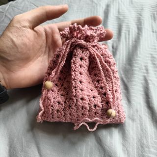 (Category: ) located in . Submitted by painaucrochet (Listing ID 1448733697, Image 1). Description: .