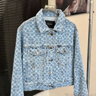 (Category: ) located in . Submitted by fashion.luxe (Listing ID 1448772996, Image 1). Description: .