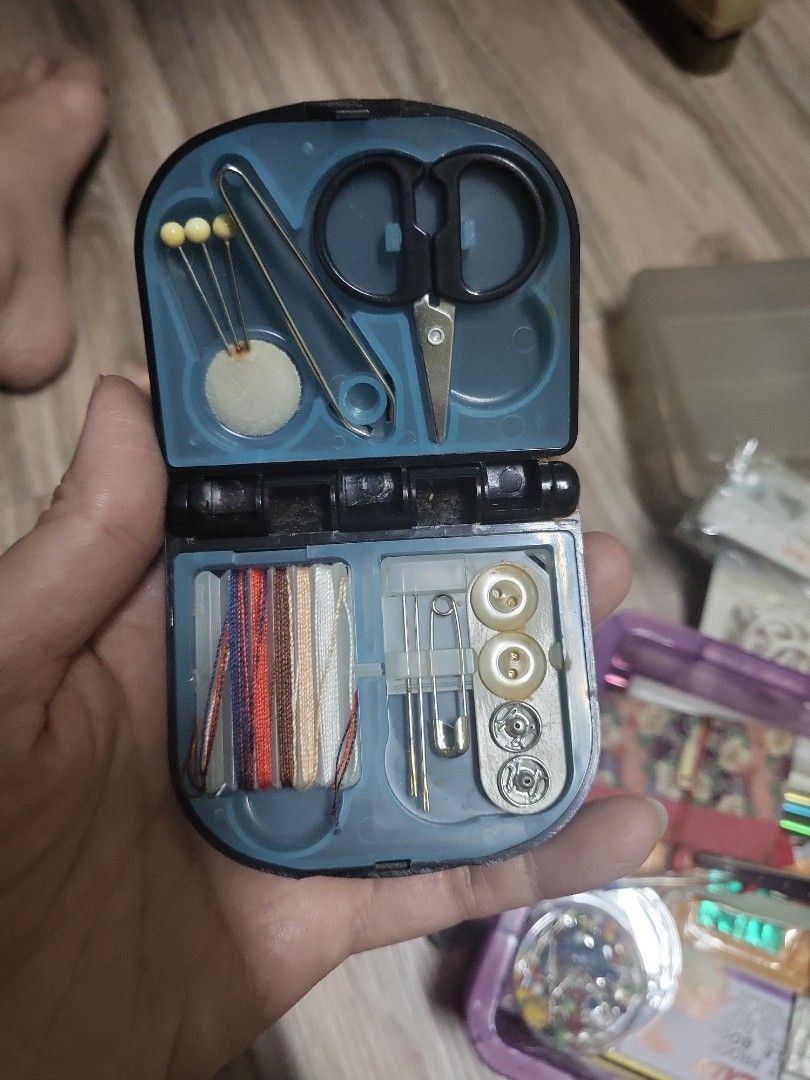 Compact sewing kit (Category: Craft Supplies & Tools) located in Caloocan City. Submitted by lynette1977 (Listing ID 1448855411, Image 1). Description: .