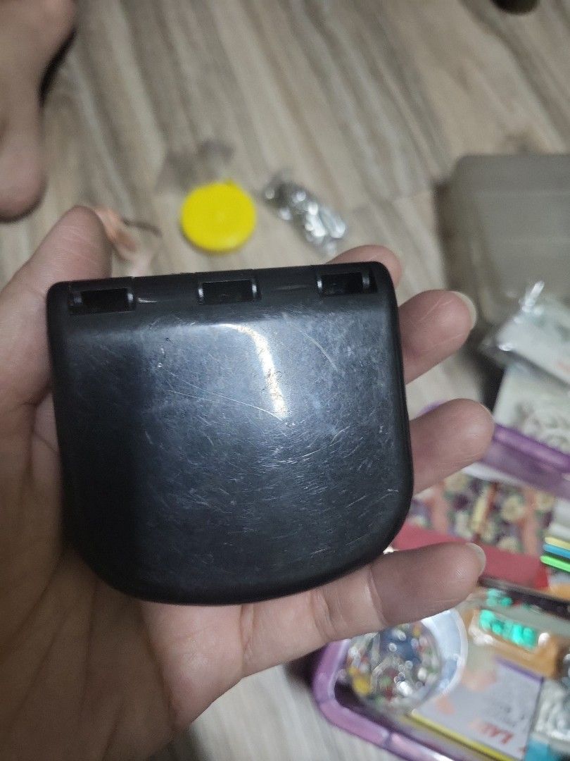 Compact sewing kit (Category: Craft Supplies & Tools) located in Caloocan City. Submitted by lynette1977 (Listing ID 1448855411, Image 3). Description: .