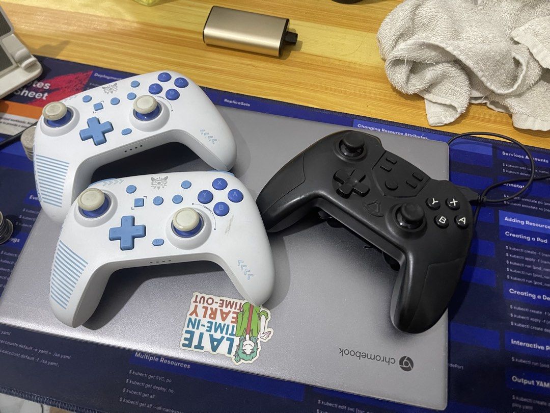 Controller (Category: Controllers) located in Manila. Submitted by gabsy122 (Listing ID 1448876471, Image 3). Description: - Set includes one black controller and two white controllers with blue details. - Ideal for enhancing your gaming setup. - Meetups available in Mandaluyong City -RFS hindi na nagagamit. - bluetooth gumagana sa pc pwede din type C to type C.