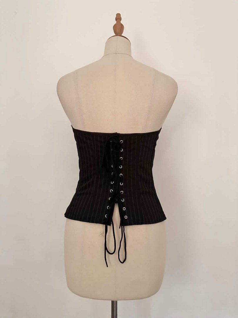 Corset Black Zipper (Category: Others Tops) located in Las Pinas. Submitted by yncxz (Listing ID 1448743884, Image 2). Description: .